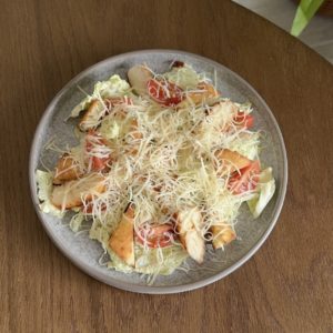 Цезарь с курицей